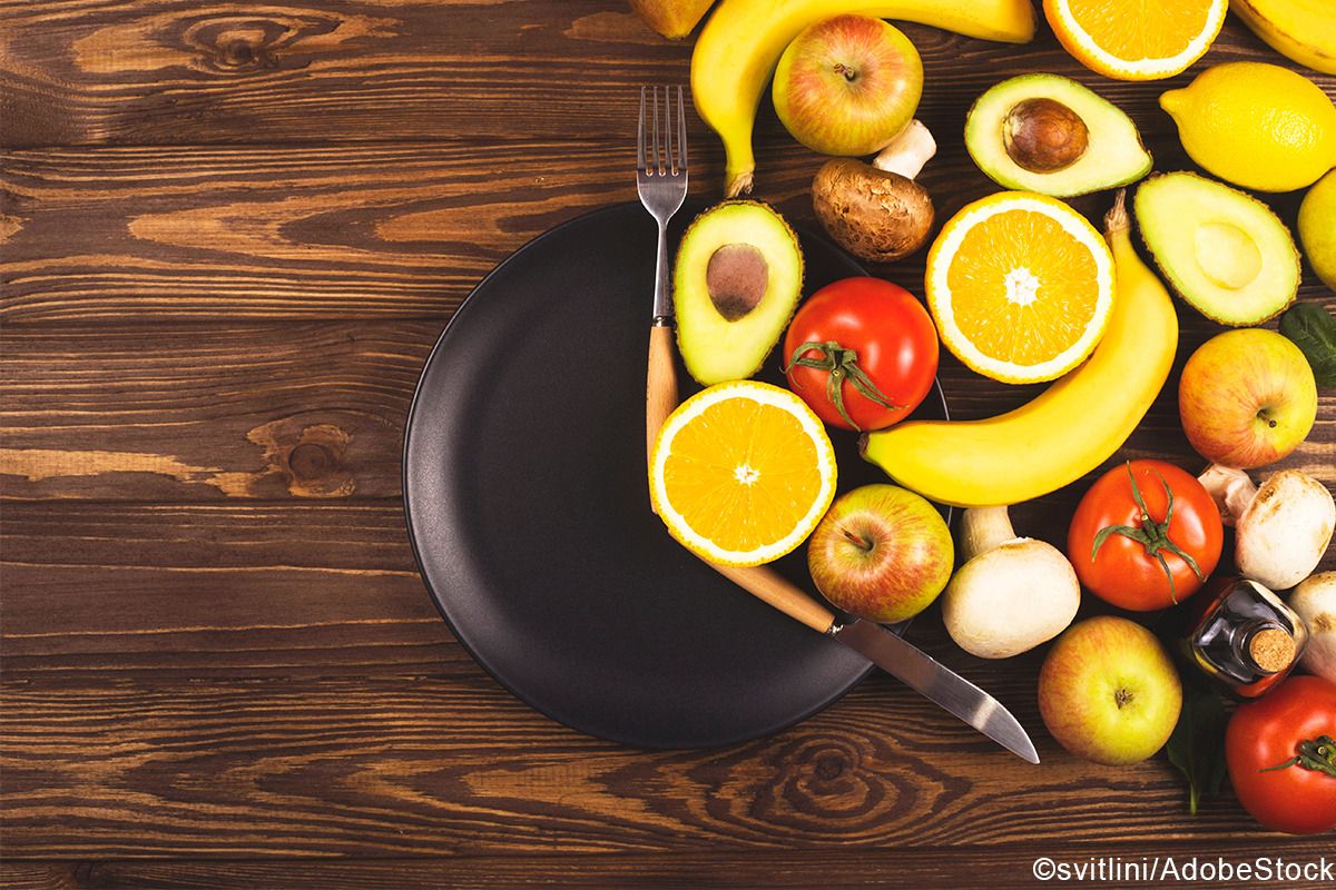 Symbolbild für Intervallfasten mit Besteck und Teller.